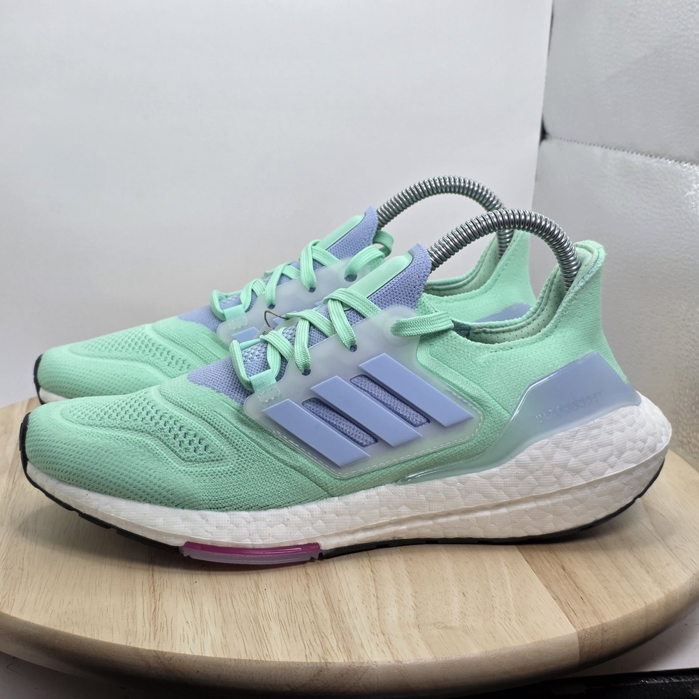 Women's Size‎ 7 - Adidas Ultraboost 22 Mint Blue Running shoes HP9193